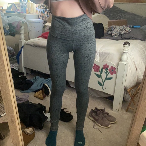 LULULEMON LEGGINGS - Picture 4 of 5